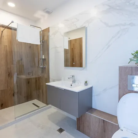 Marina View Mamaia Nord Апартаменты *