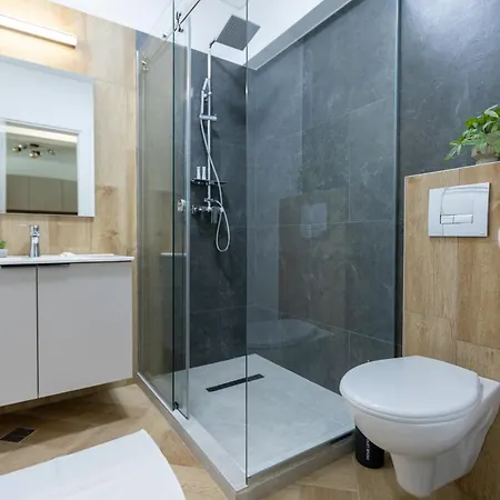 Marina View Mamaia Nord Апартаменти *